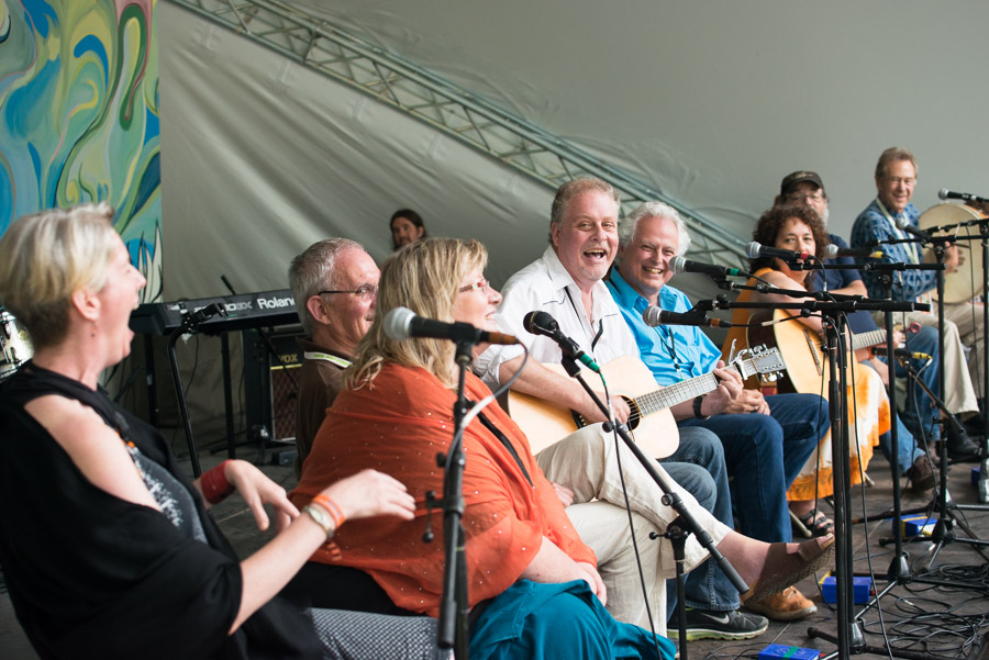 Intimate stories of festivals past were told at the &ldquo;40 Years Of People&rdquo; workshop - but it just couldn&rsquo;t be finished without a good ol&rsquo; folk jam by the whole group.